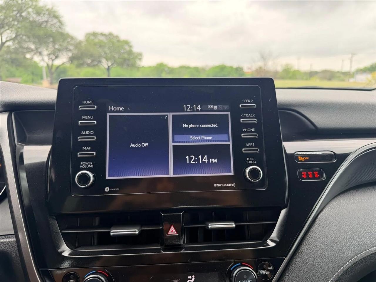 Toyota Camry  2022