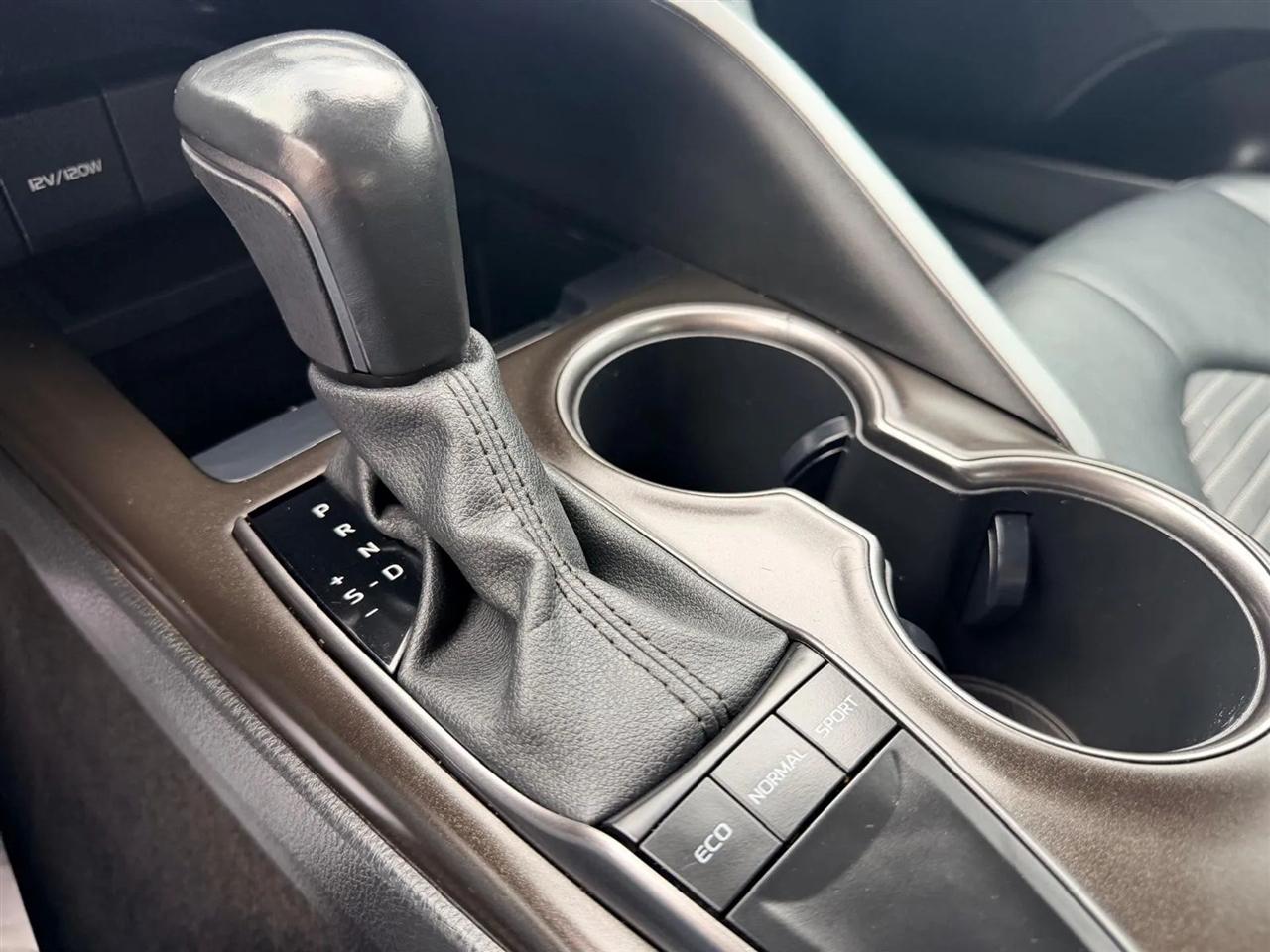 Toyota Camry  2022