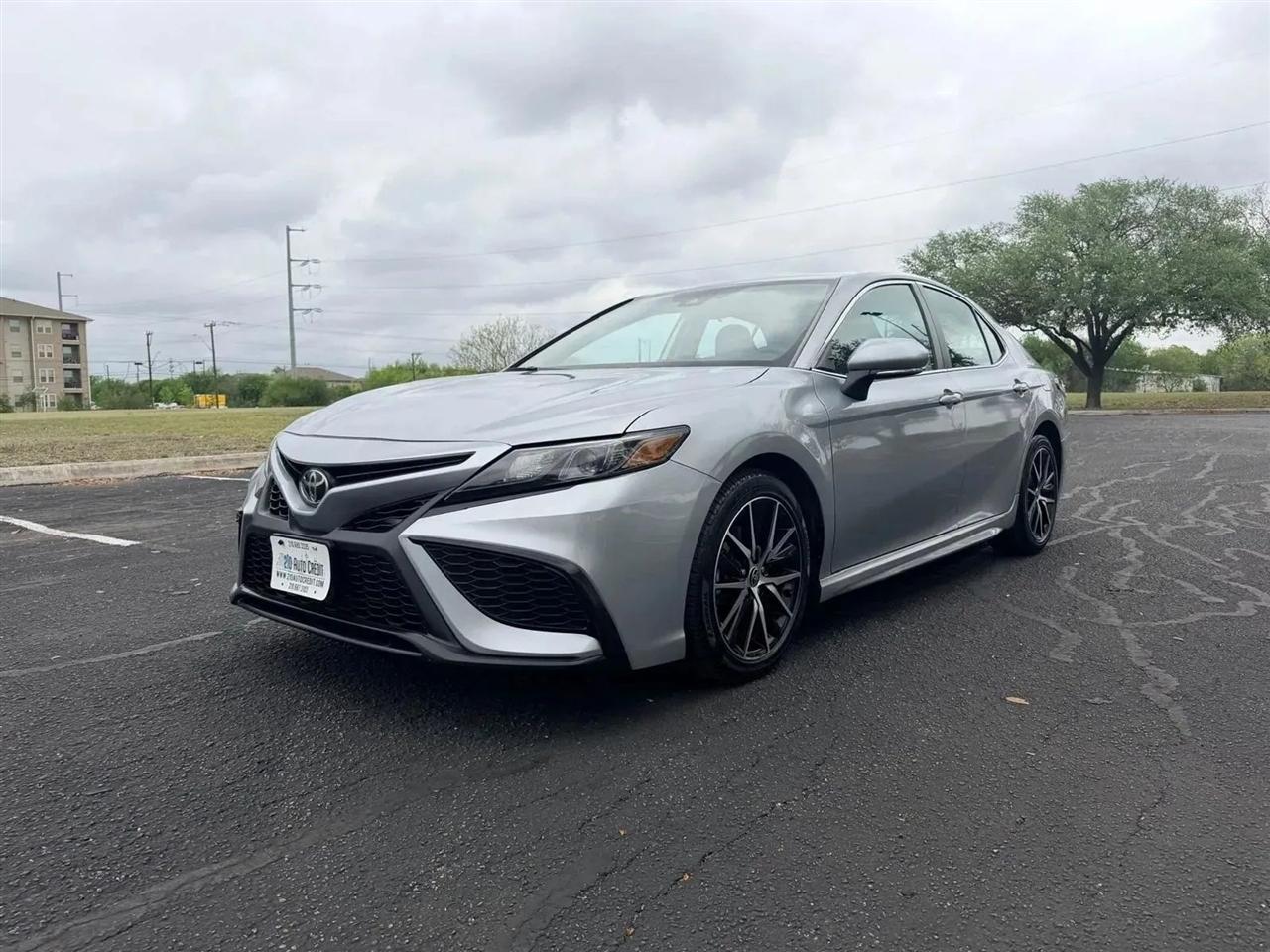 Toyota Camry  2022