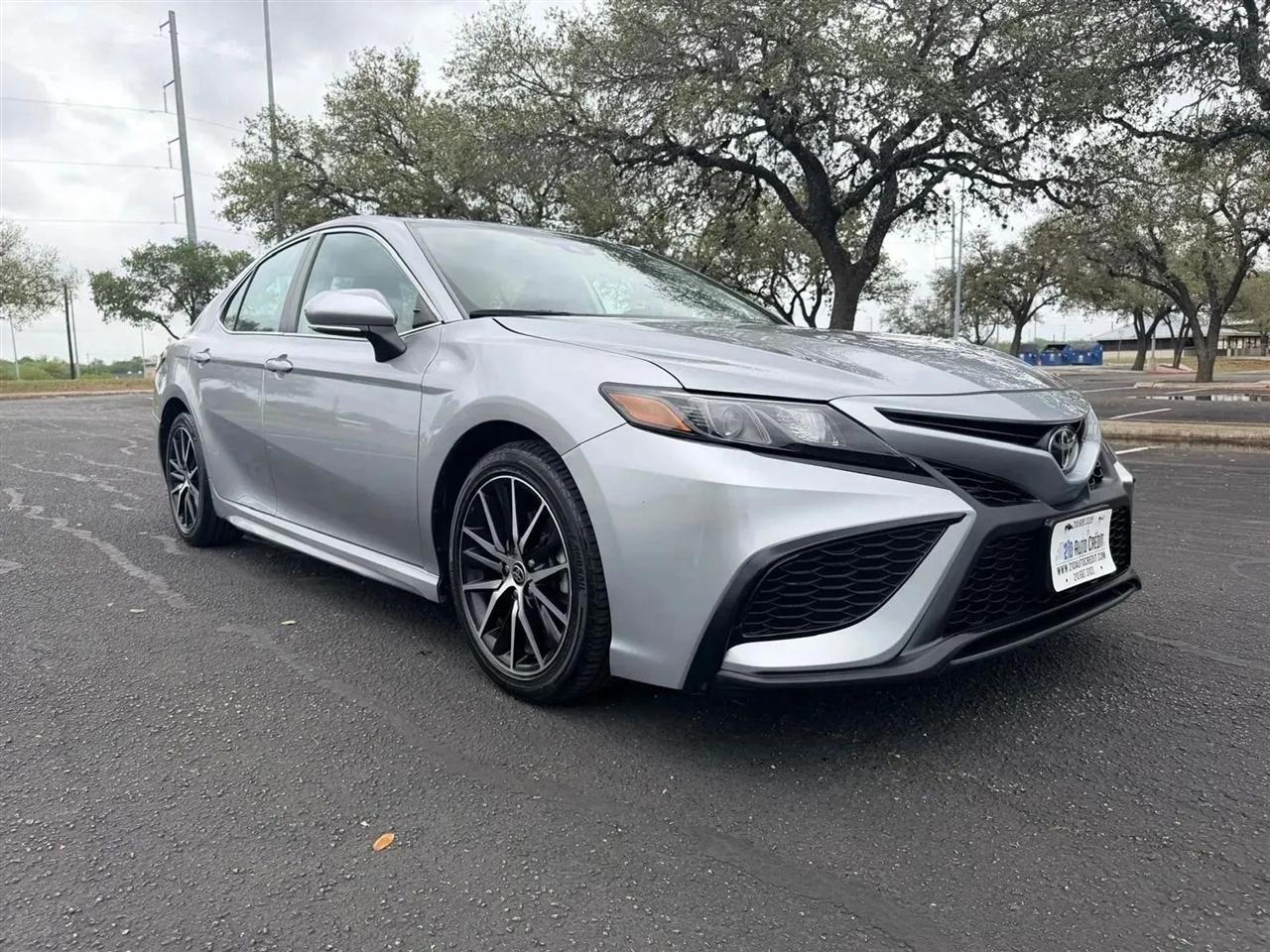 Toyota Camry  2022