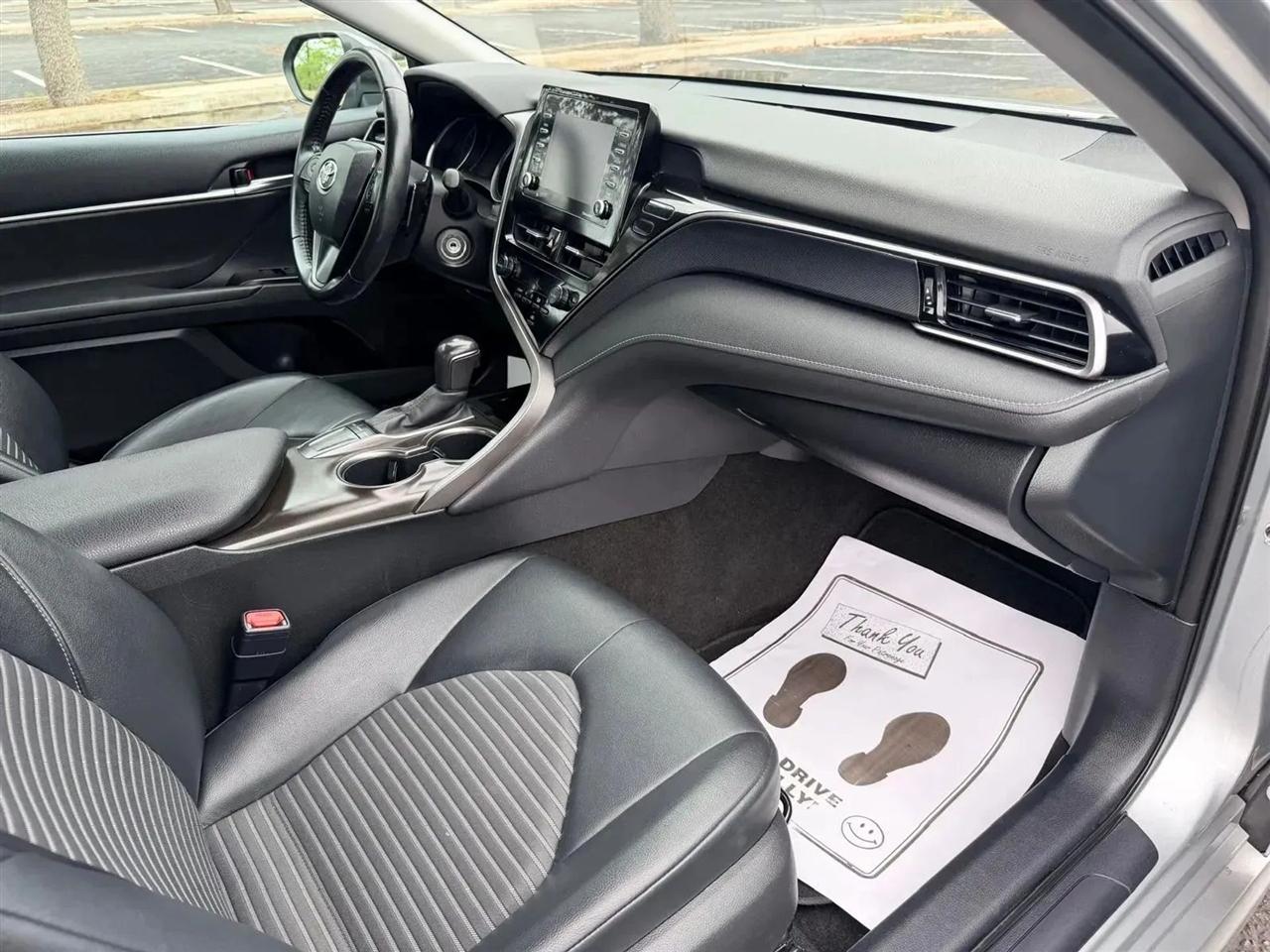 Toyota Camry  2022