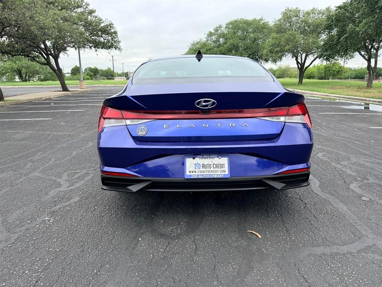 Hyundai Elantra  2023