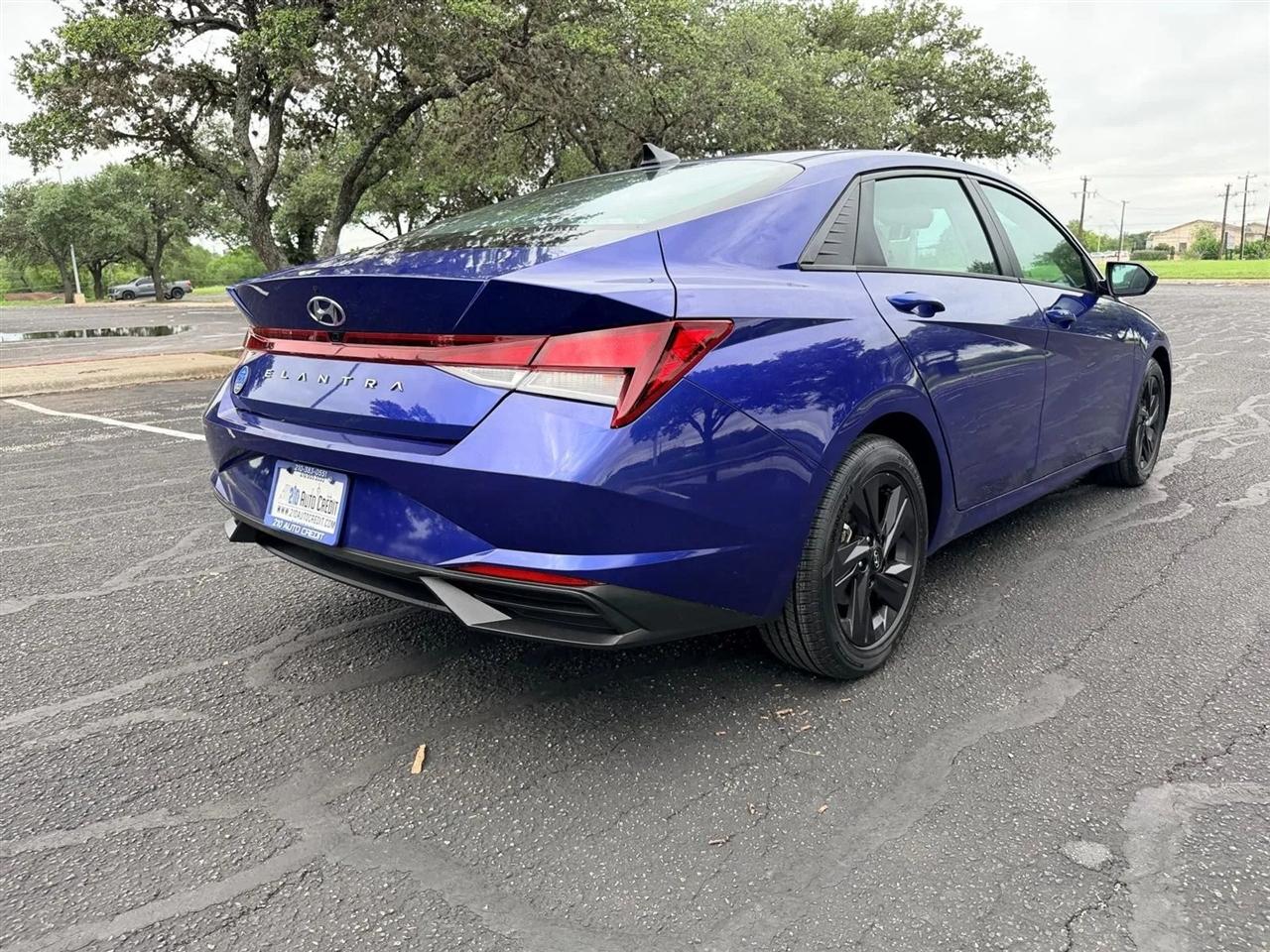 Hyundai Elantra  2023