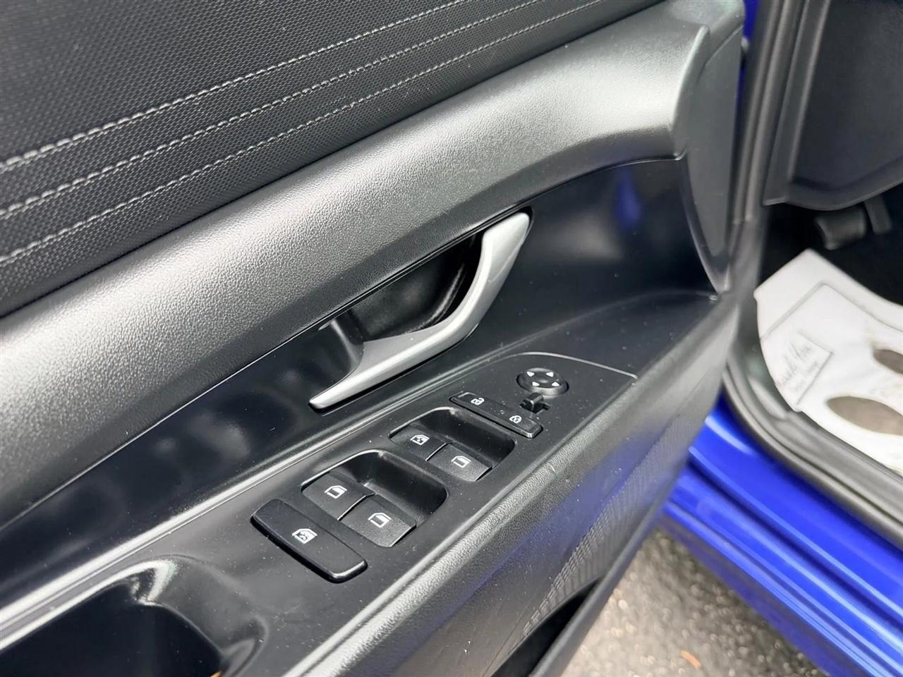 Hyundai Elantra  2023