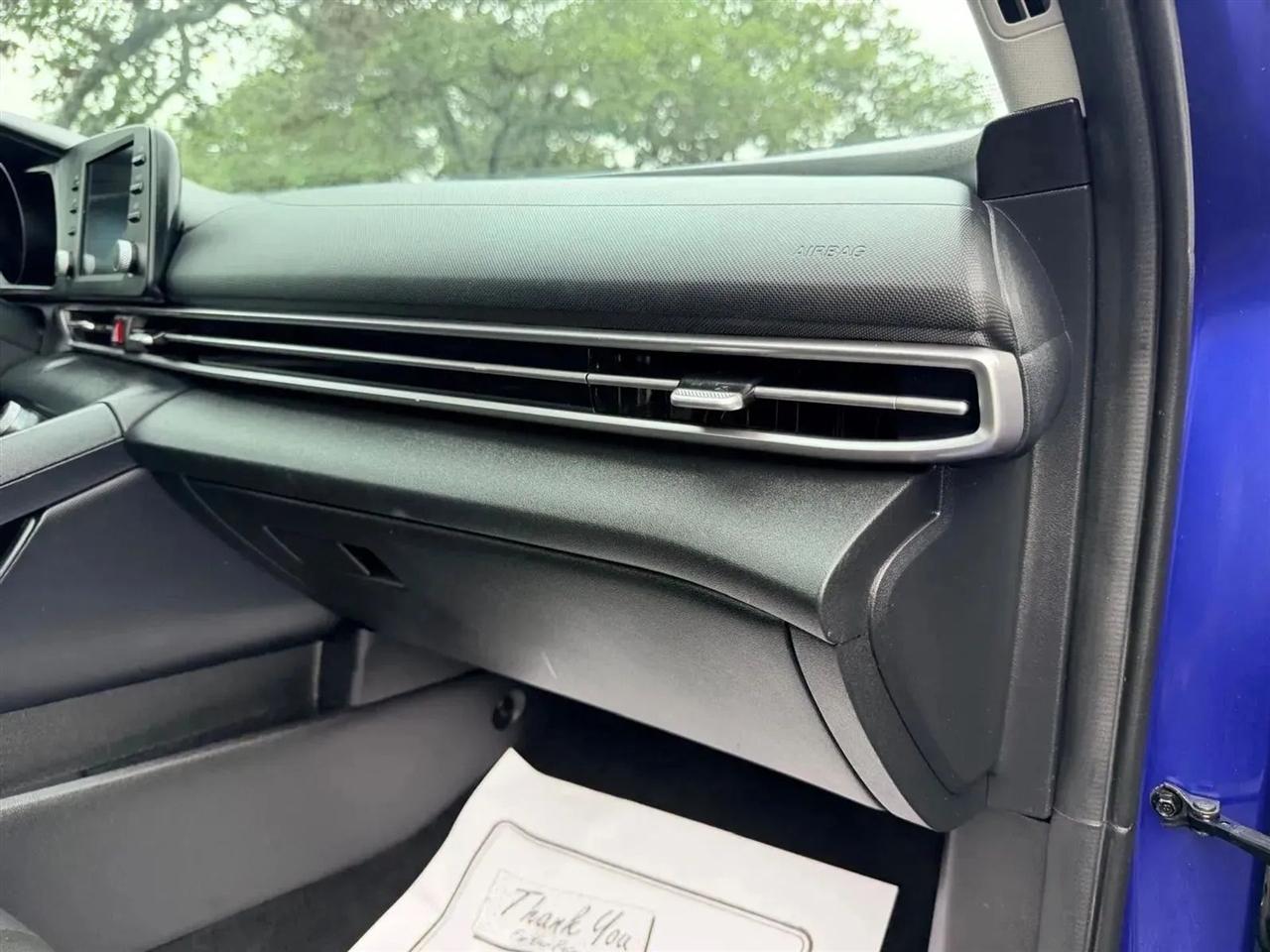 Hyundai Elantra  2023