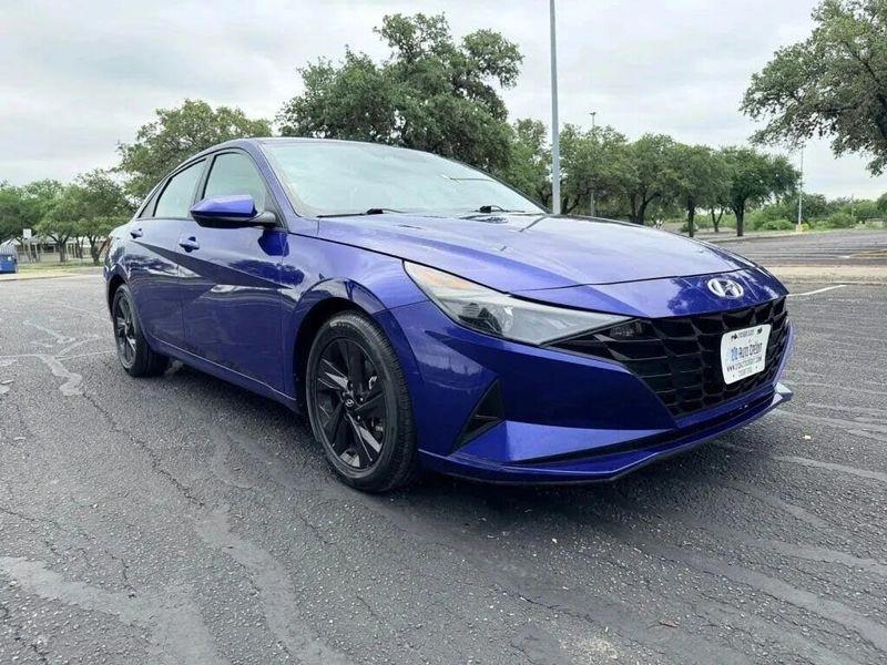 Hyundai Elantra  2023
