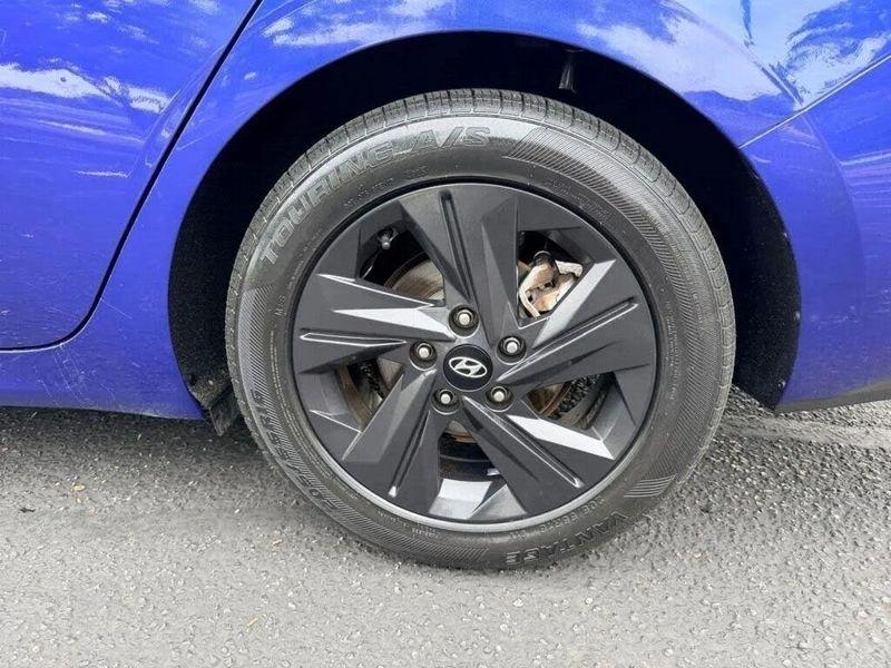 Hyundai Elantra  2023
