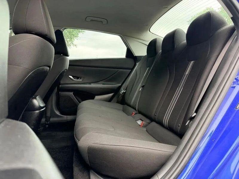 Hyundai Elantra  2023