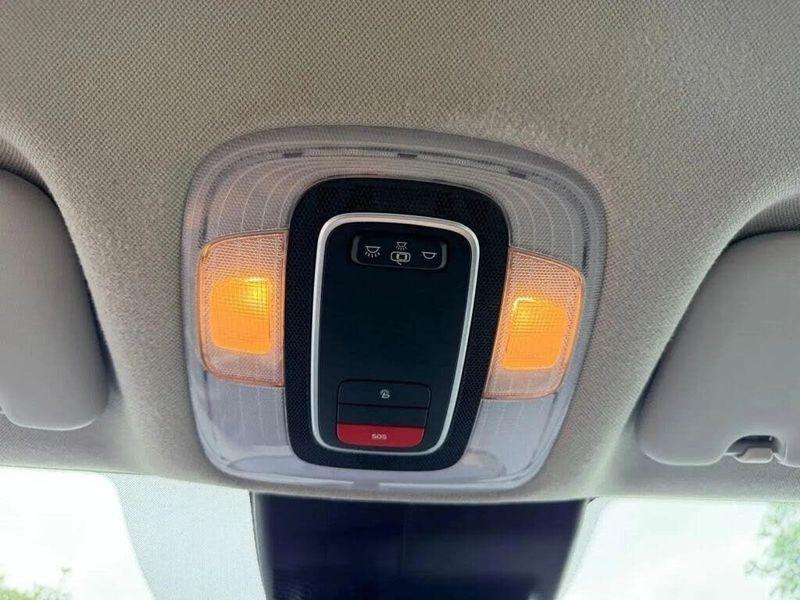 Hyundai Elantra  2023