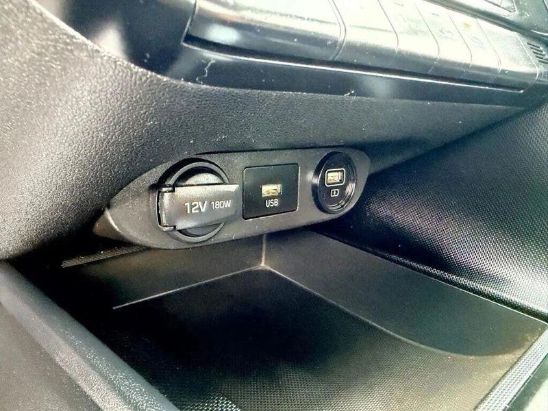 Hyundai Elantra  2023