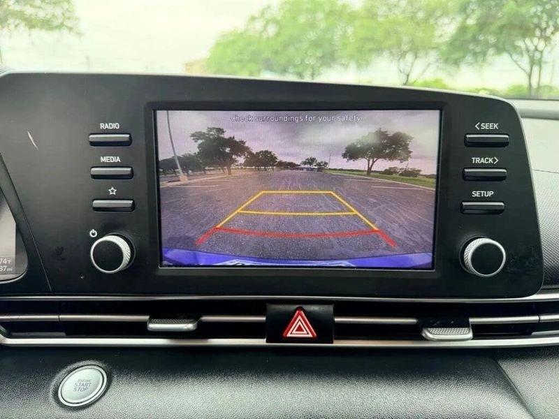 Hyundai Elantra  2023