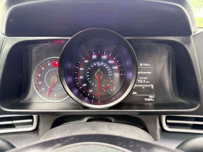 Hyundai Elantra  2023