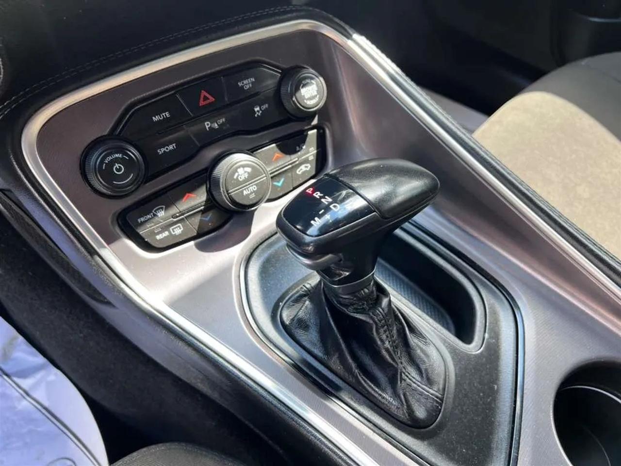 Dodge Challenger  2020