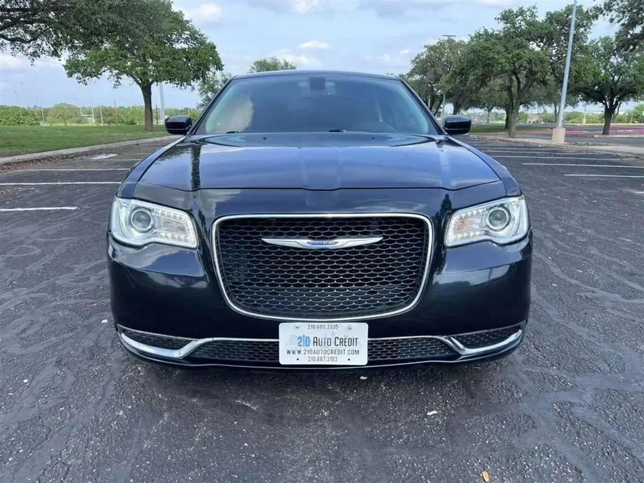 Chrysler 300  2018