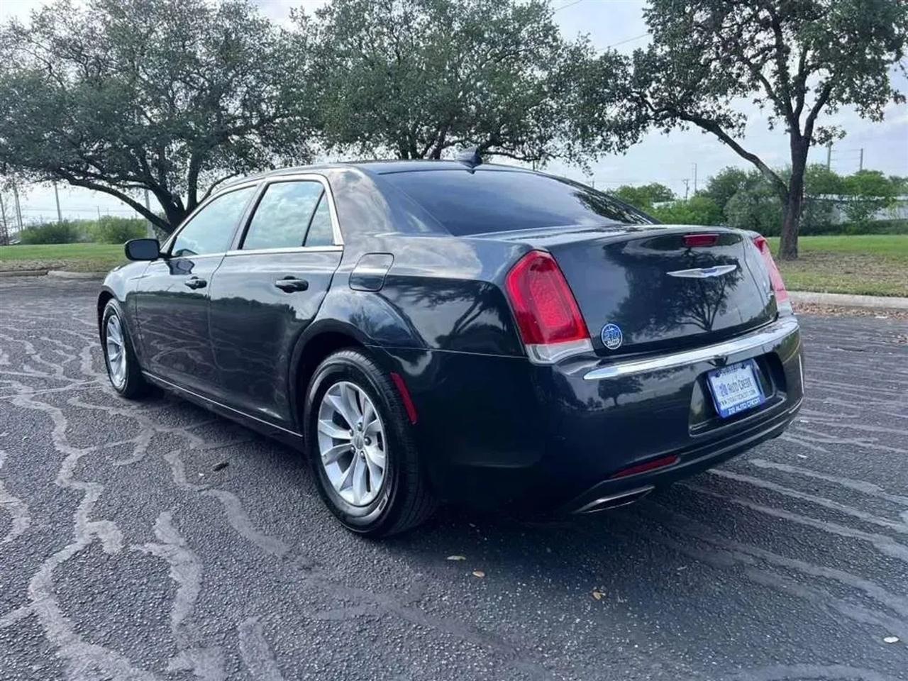 Chrysler 300  2018