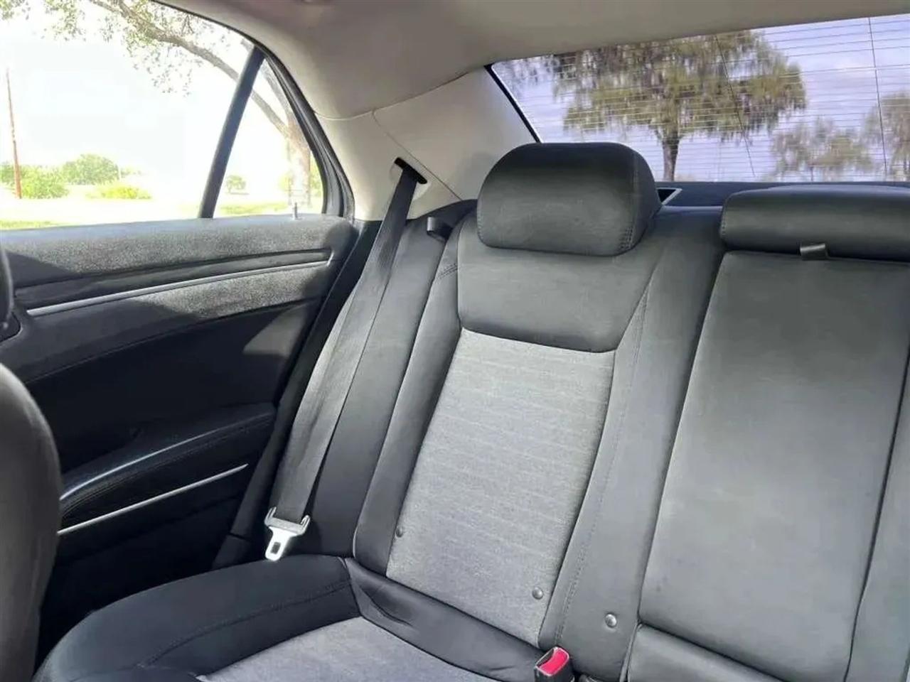 Chrysler 300  2018