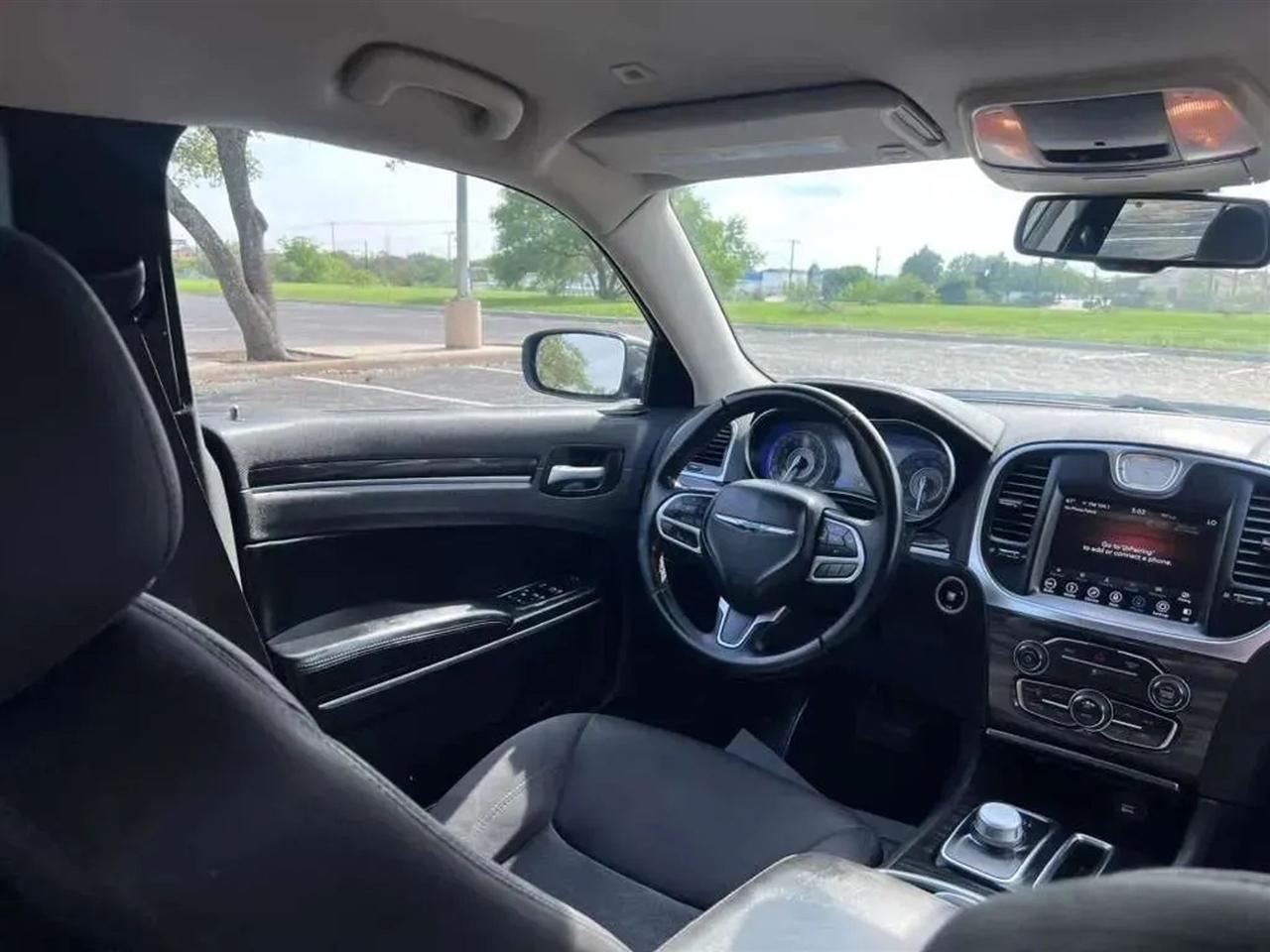 Chrysler 300  2018