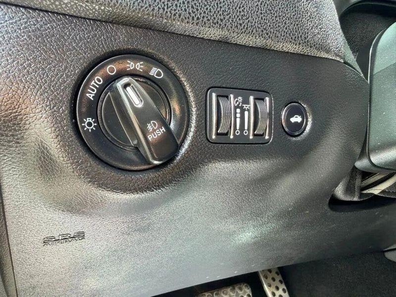Dodge Charger  2021