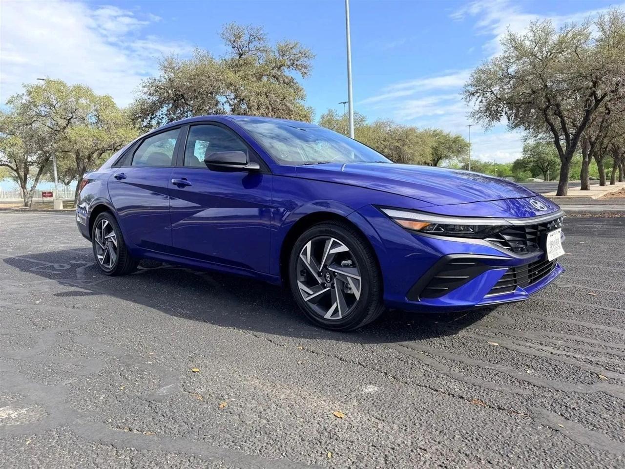 Hyundai Elantra  2025