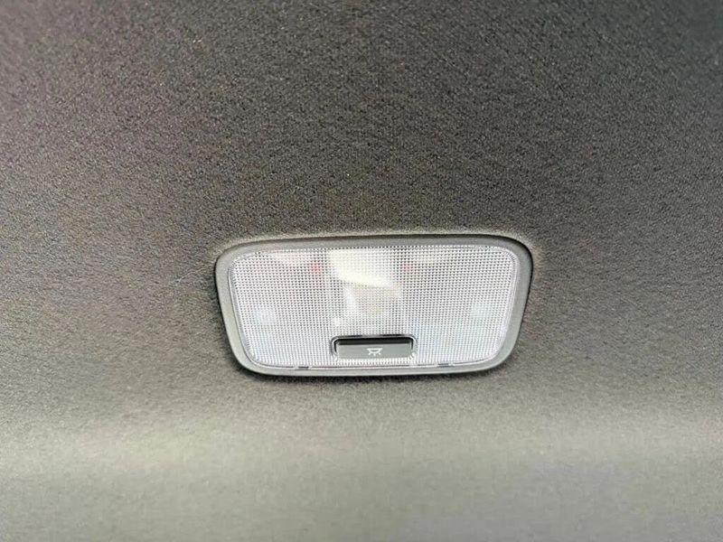Hyundai Elantra  2025
