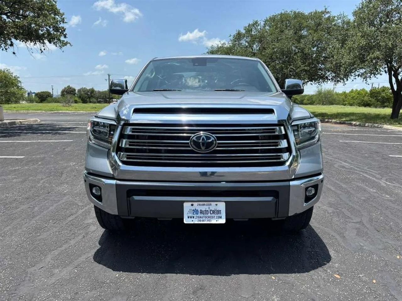 Toyota Tundra  2021