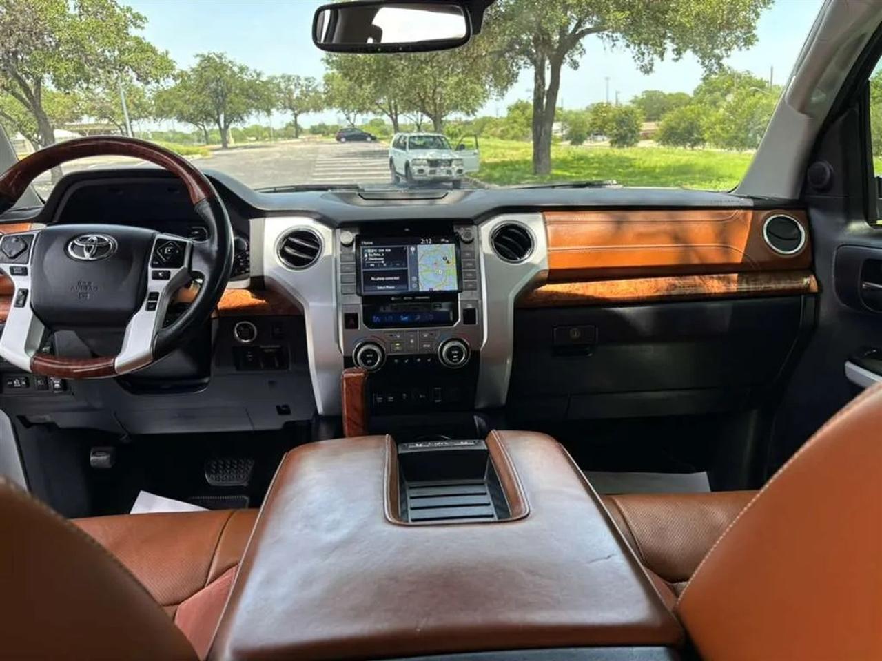 Toyota Tundra  2021