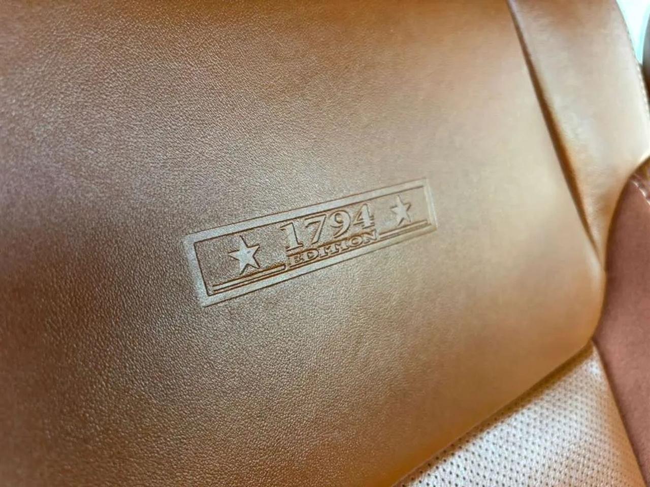Toyota Tundra  2021