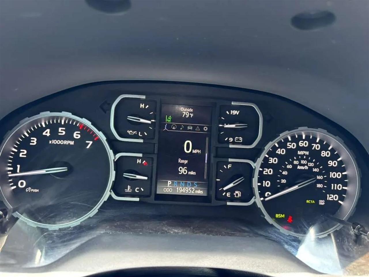Toyota Tundra  2021