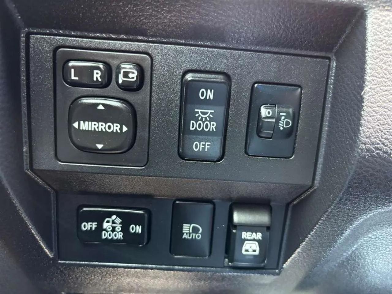 Toyota Tundra  2021