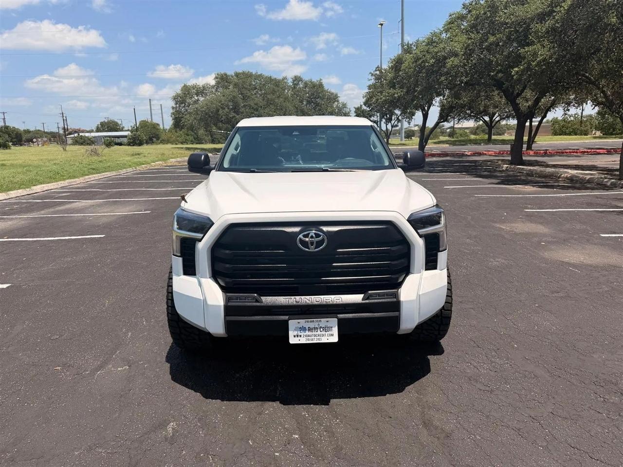 Toyota Tundra  2024