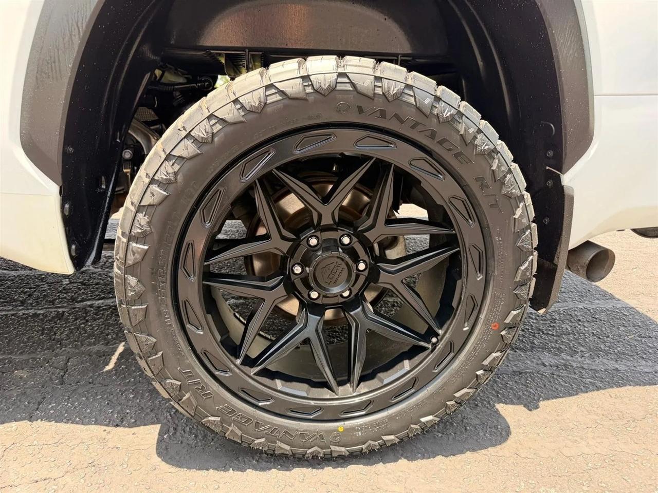 Toyota Tundra  2024