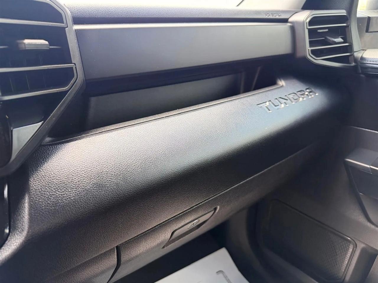 Toyota Tundra  2024