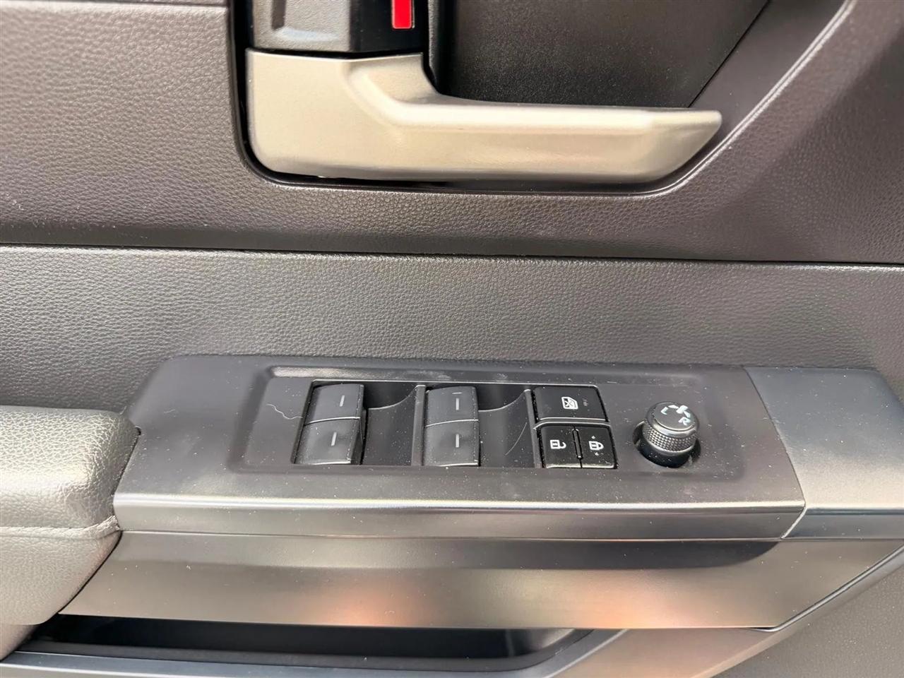 Toyota Tundra  2024