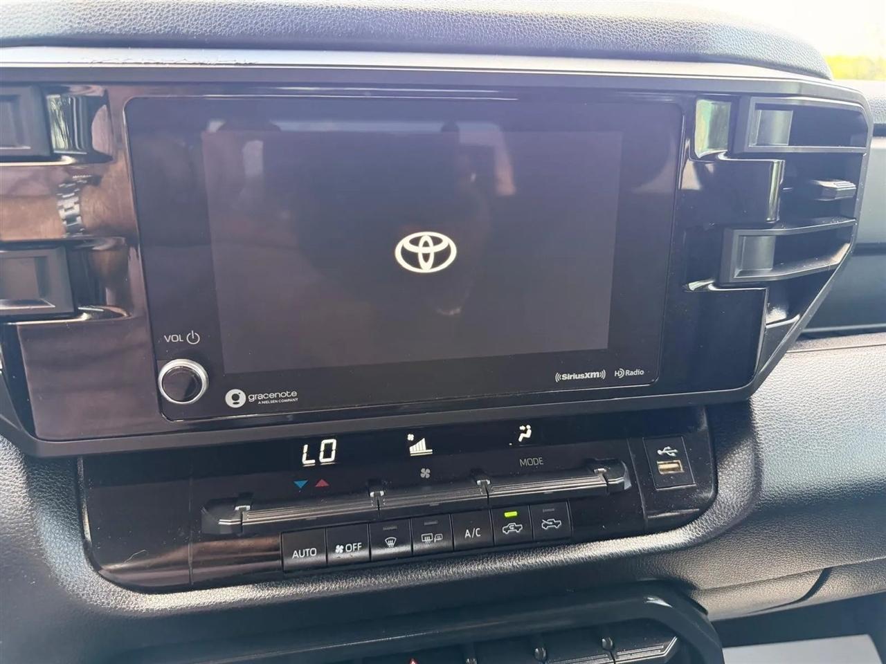 Toyota Tundra  2024