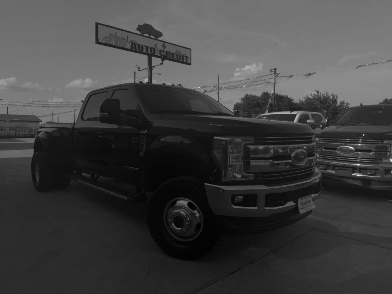 2017 Ford F-350 SD Lariat Pickup 4D 8 ft