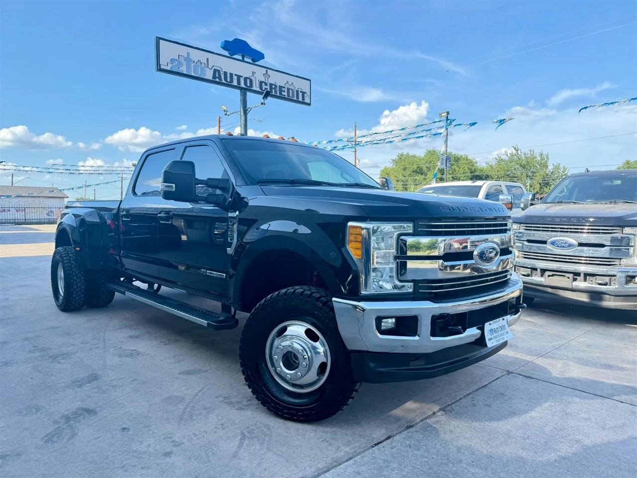 2017 Ford F-350 SD Lariat Pickup 4D 8 ft