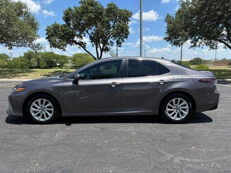Toyota Camry  2024