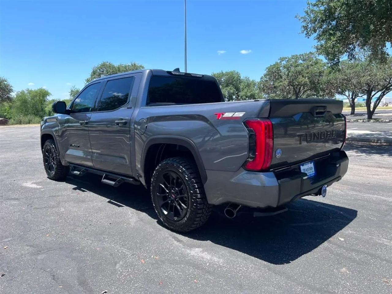 Toyota Tundra  2023