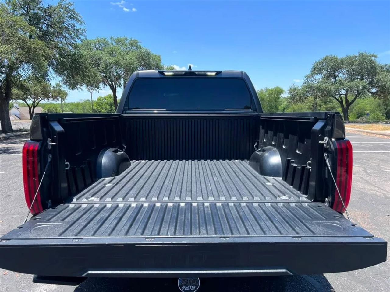 Toyota Tundra  2023