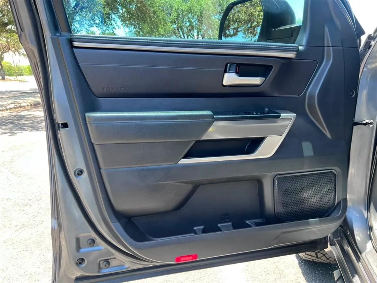 Toyota Tundra  2023