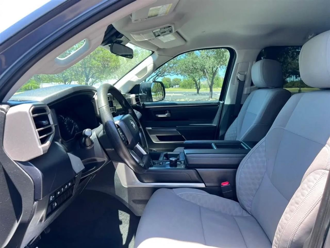 Toyota Tundra  2023