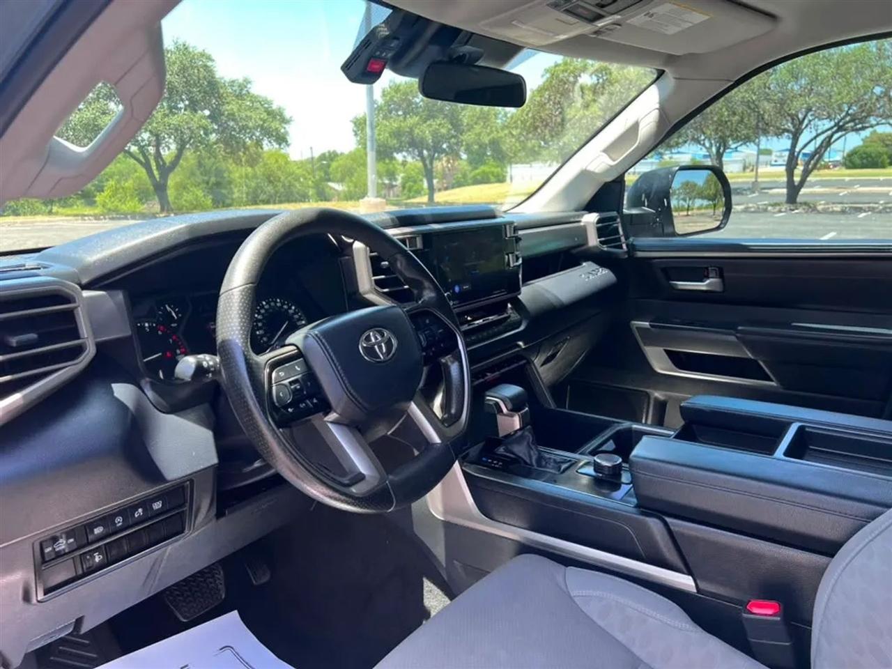 Toyota Tundra  2023