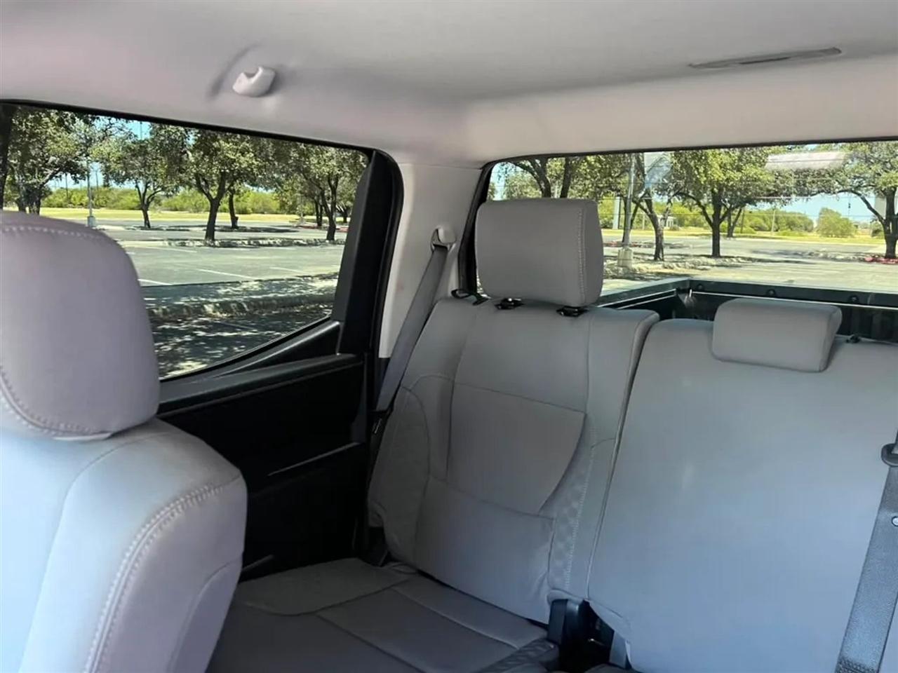 Toyota Tundra  2023