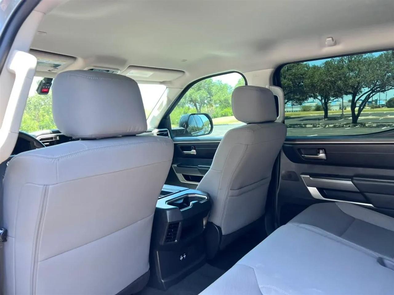 Toyota Tundra  2023
