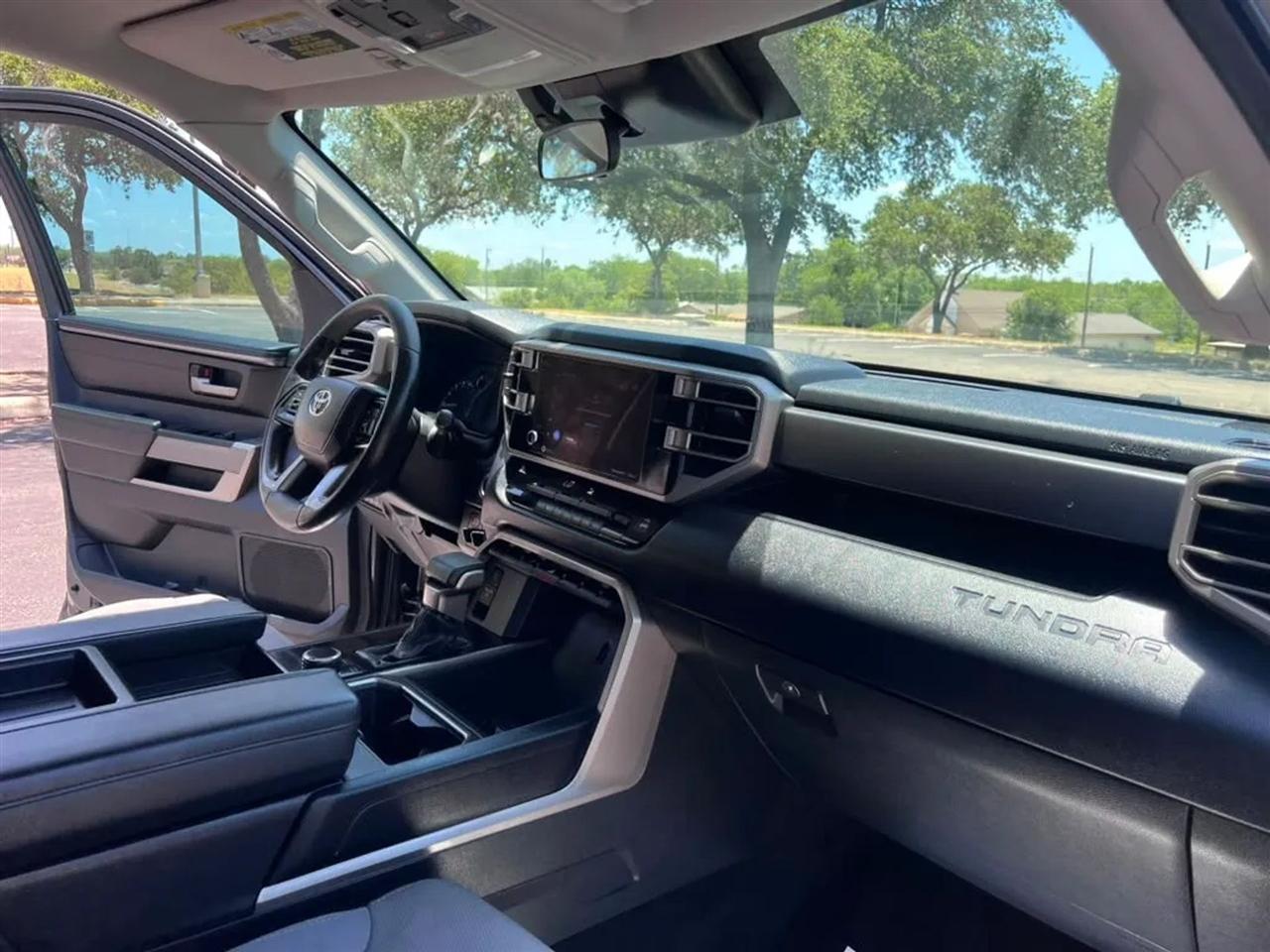 Toyota Tundra  2023