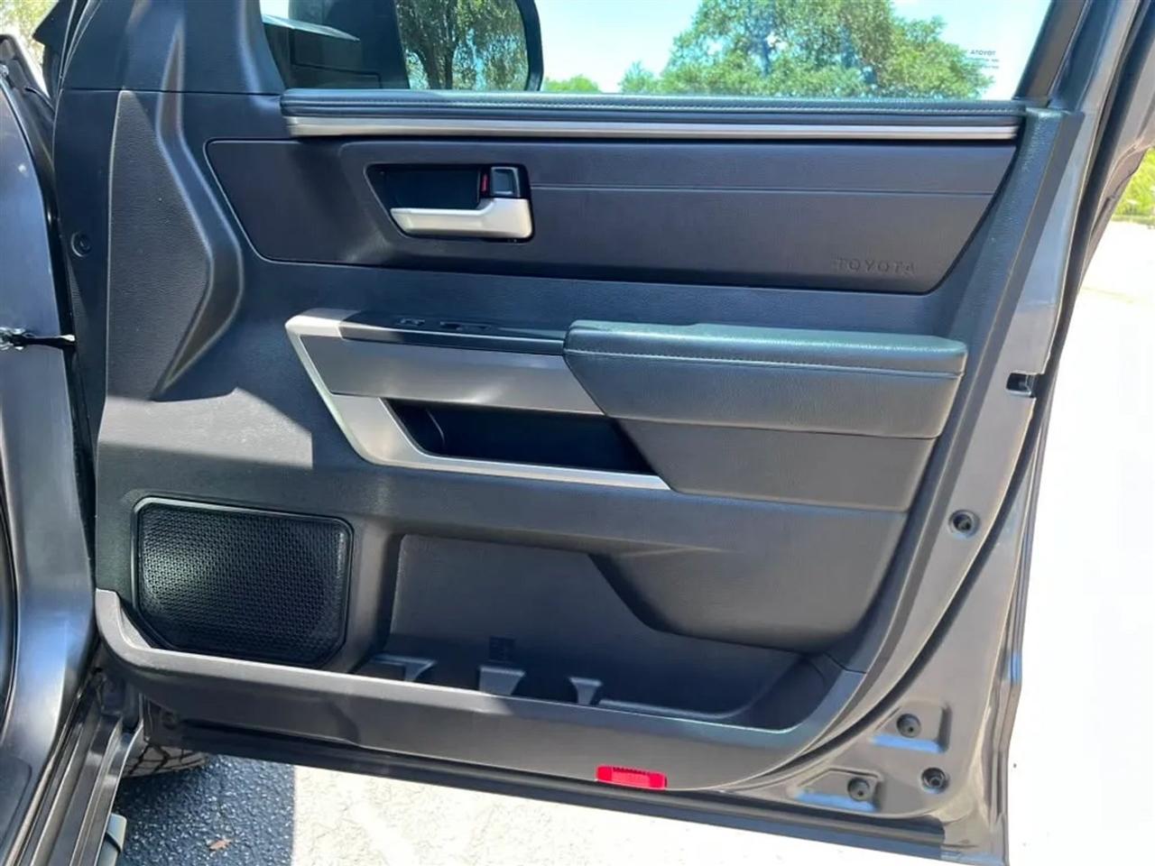 Toyota Tundra  2023