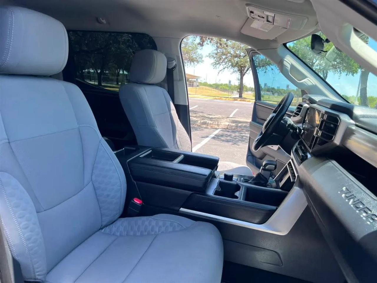 Toyota Tundra  2023