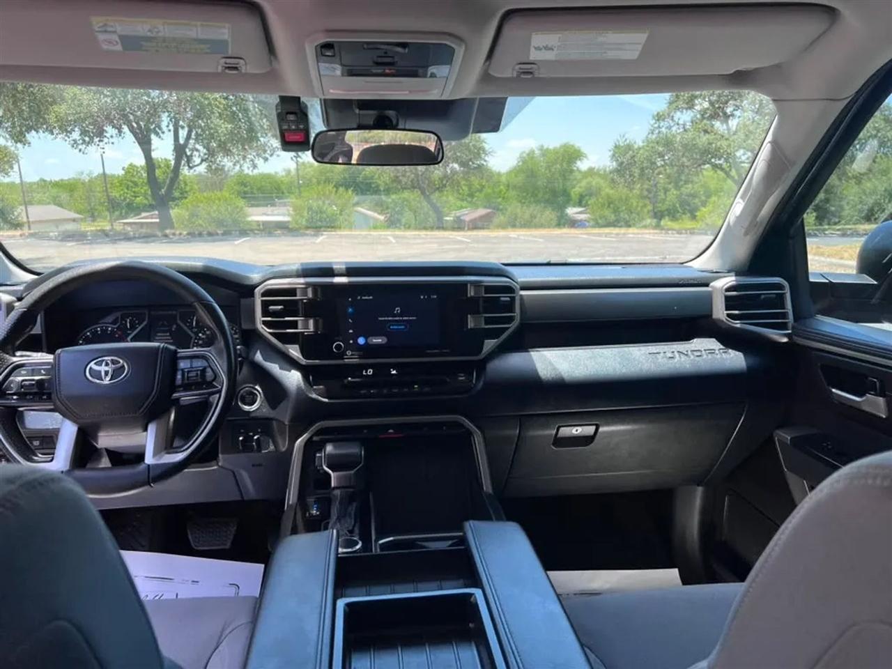 Toyota Tundra  2023