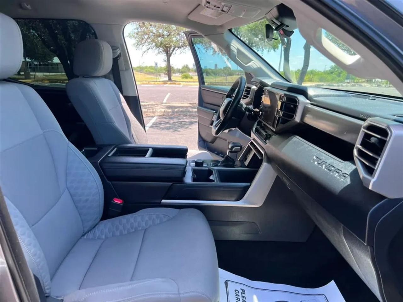 Toyota Tundra  2023