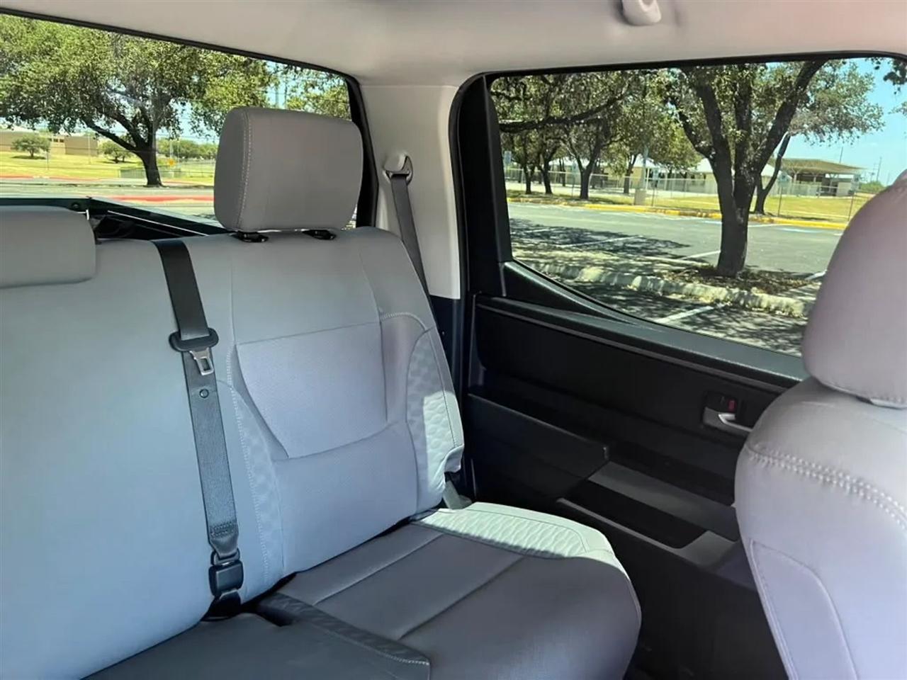 Toyota Tundra  2023